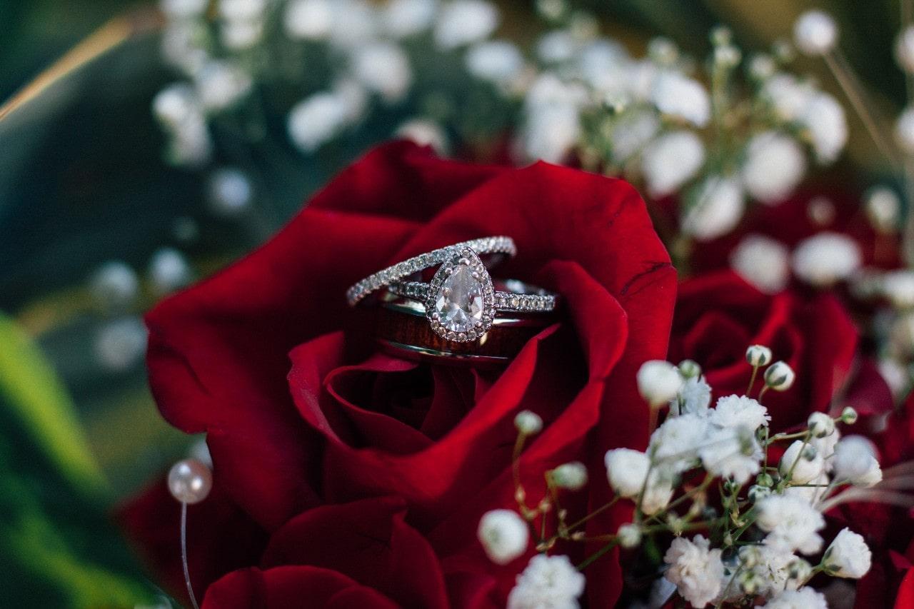 Heart of Africa Gifts - White Gold Diamond Engagement Ring P14 995 ✨ Up to  4 months lay-by is available, terms and conditions apply. 🕚 This ring can  be customised to your