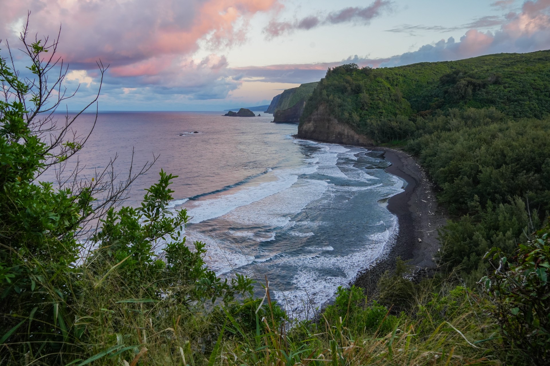 Pololū valley lookout in Hawaii